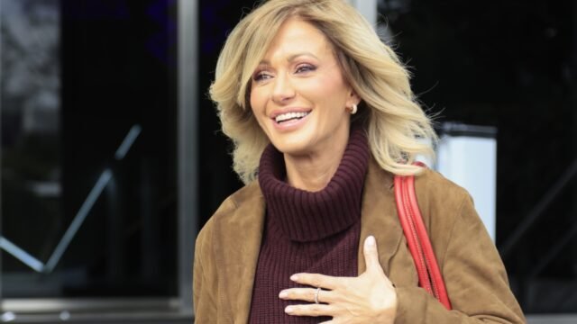 Susanna je více než 10 000 km z Řecka a Madridu až po externí cestování svatým týdnem

